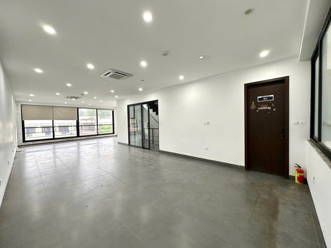 van-phong-128-pho-duc-chinh-2